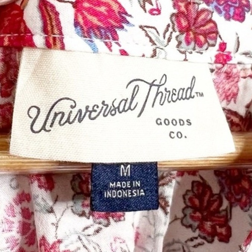 Universal Thread Womens Red Floral Split Neck Lon… - image 7
